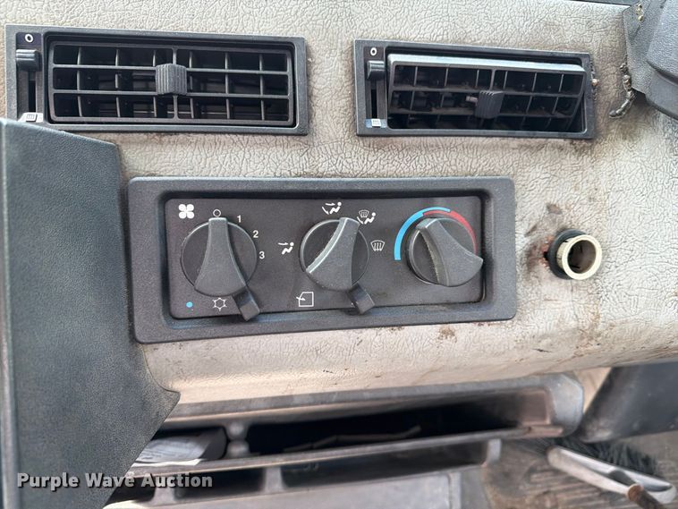 image for item FG3022 2002 Freightliner FL70 dump truck