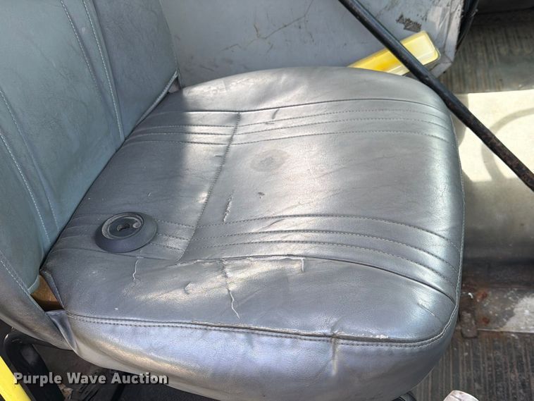 image for item FG3022 2002 Freightliner FL70 dump truck