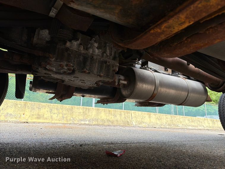 image for item FG3022 2002 Freightliner FL70 dump truck