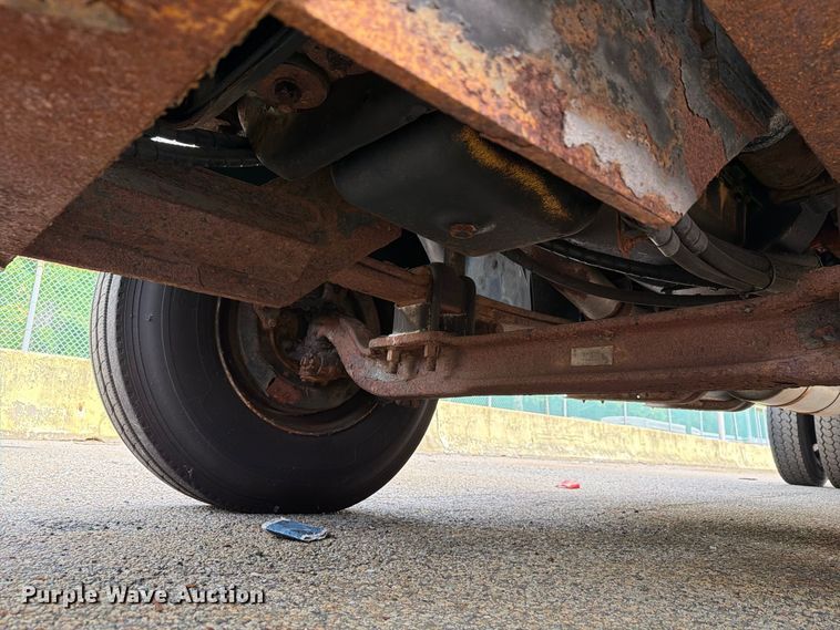 image for item FG3022 2002 Freightliner FL70 dump truck