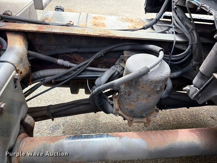 image for item FG3022 2002 Freightliner FL70 dump truck