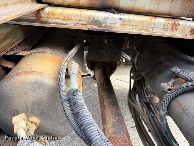 image for item FG3022 2002 Freightliner FL70 dump truck