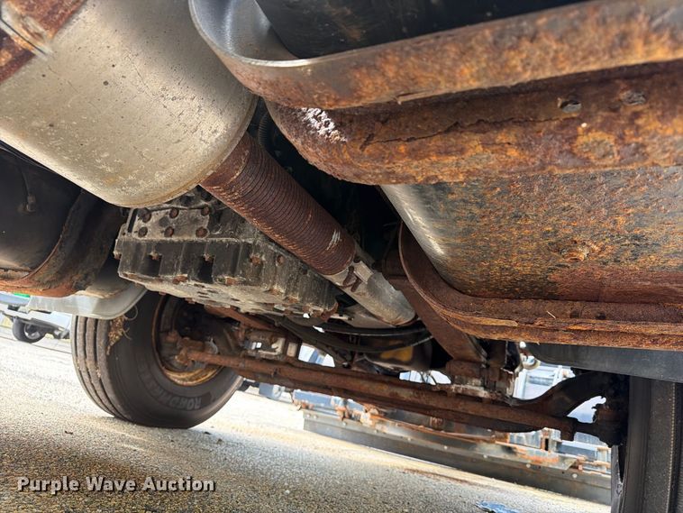 image for item FG3022 2002 Freightliner FL70 dump truck