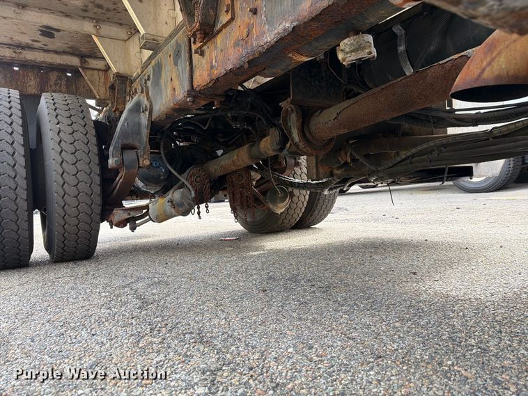 image for item FG3022 2002 Freightliner FL70 dump truck
