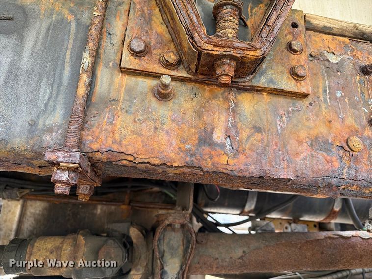 image for item FG3022 2002 Freightliner FL70 dump truck
