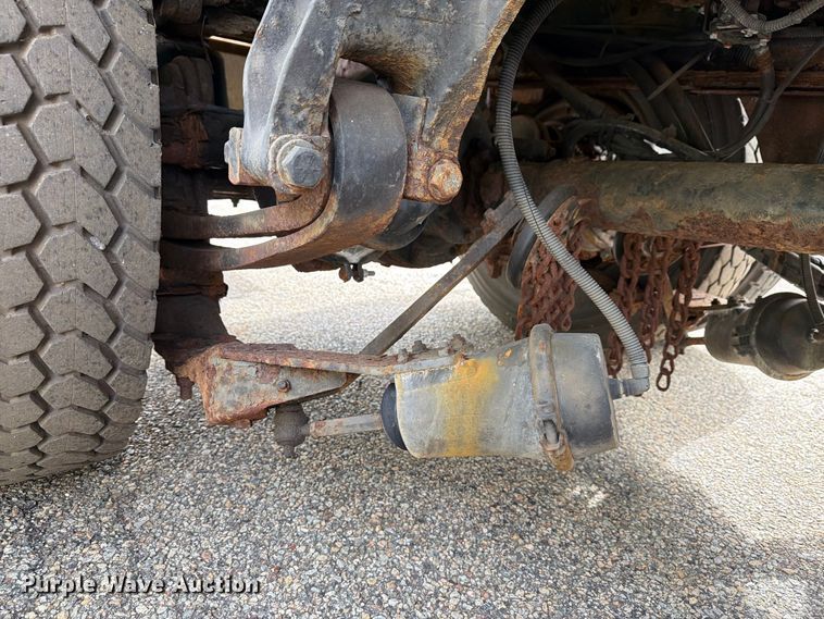 image for item FG3022 2002 Freightliner FL70 dump truck