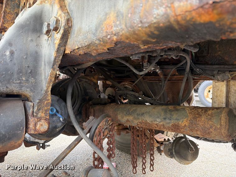 image for item FG3022 2002 Freightliner FL70 dump truck