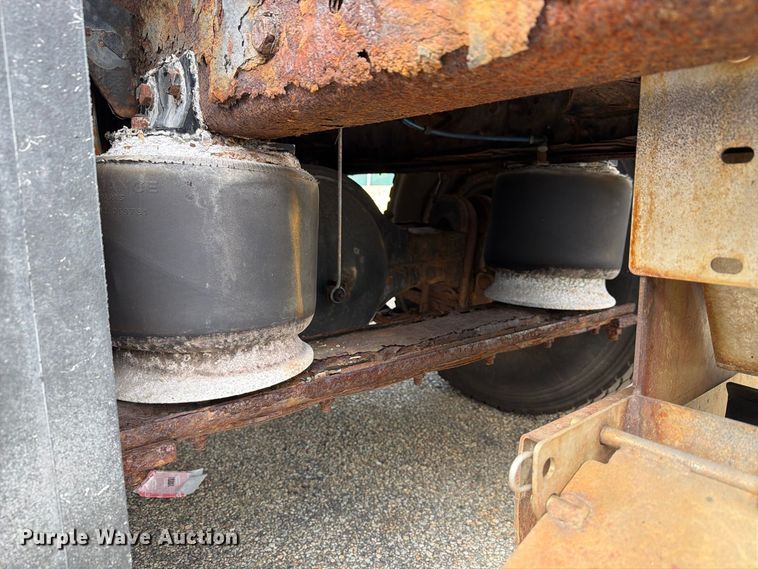 image for item FG3022 2002 Freightliner FL70 dump truck