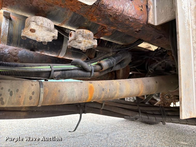 image for item FG3022 2002 Freightliner FL70 dump truck