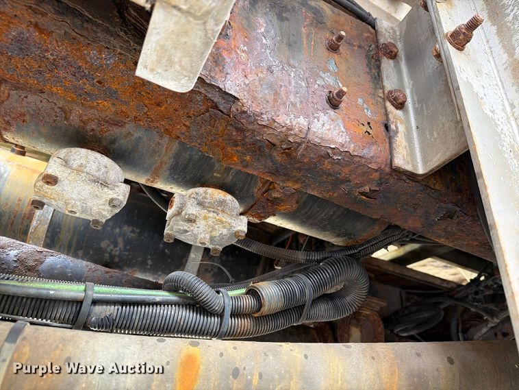 image for item FG3022 2002 Freightliner FL70 dump truck