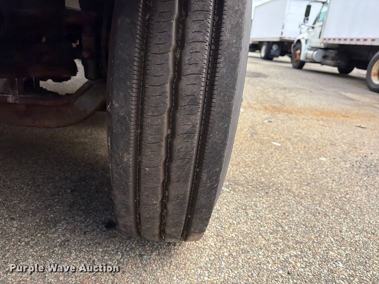 image for item FG3022 2002 Freightliner FL70 dump truck