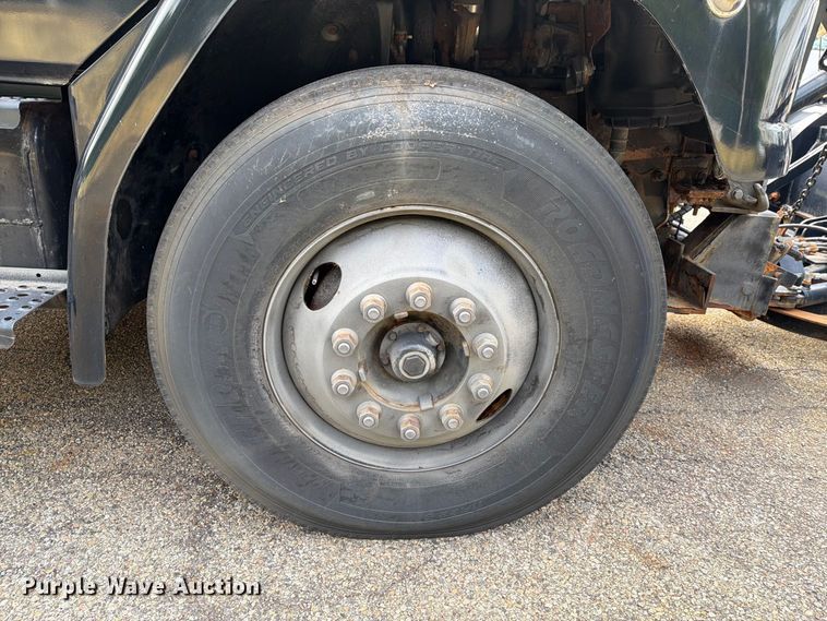 image for item FG3022 2002 Freightliner FL70 dump truck