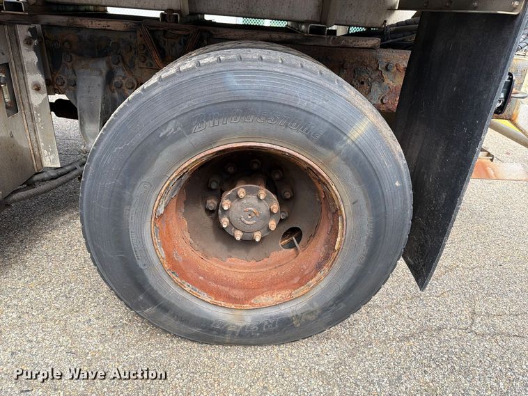 image for item FG3022 2002 Freightliner FL70 dump truck