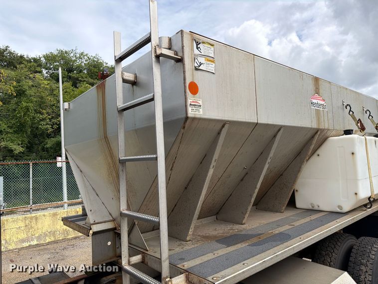 image for item FG3022 2002 Freightliner FL70 dump truck