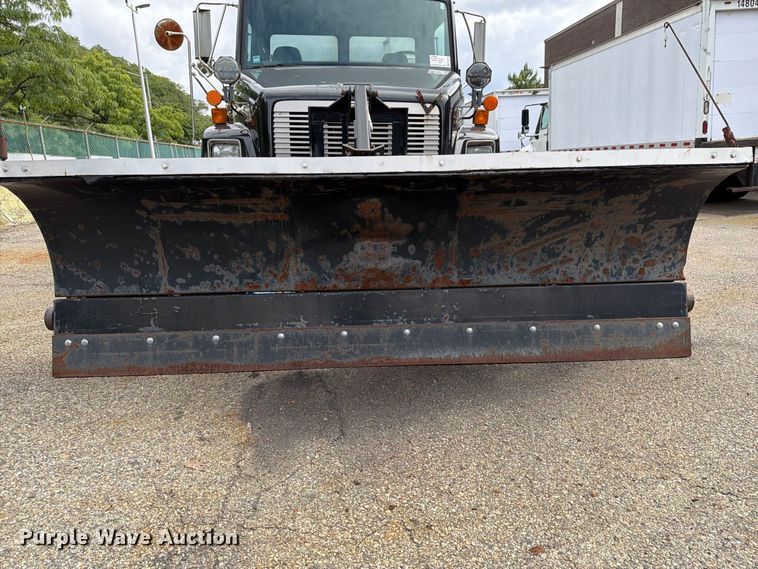 image for item FG3022 2002 Freightliner FL70 dump truck