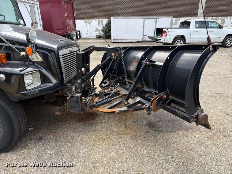 image for item FG3022 2002 Freightliner FL70 dump truck