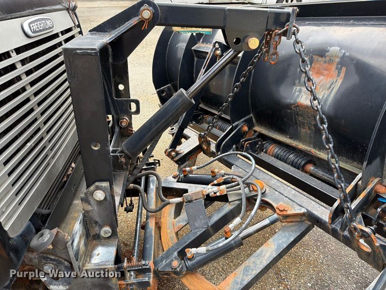 image for item FG3022 2002 Freightliner FL70 dump truck
