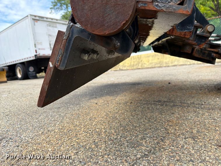image for item FG3022 2002 Freightliner FL70 dump truck