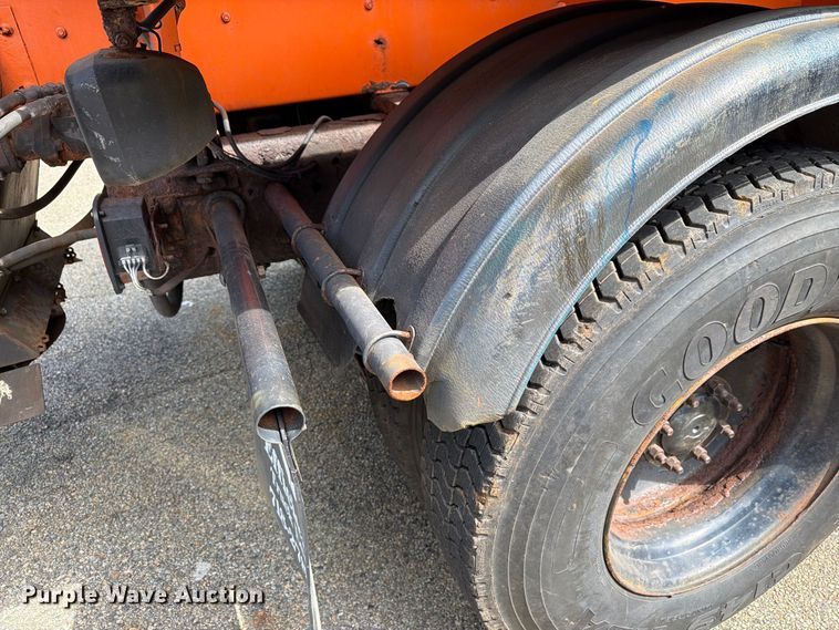 image for item FG3023 1998 Freightliner FL70 dump truck