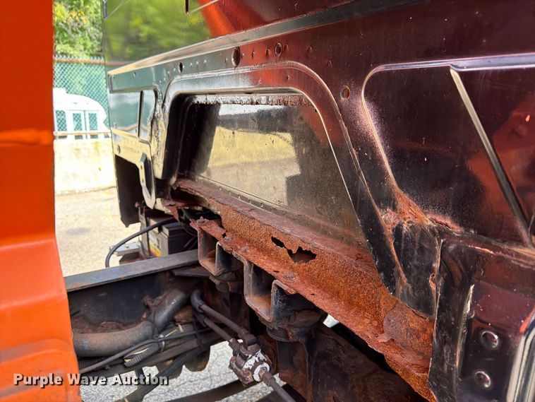 image for item FG3023 1998 Freightliner FL70 dump truck