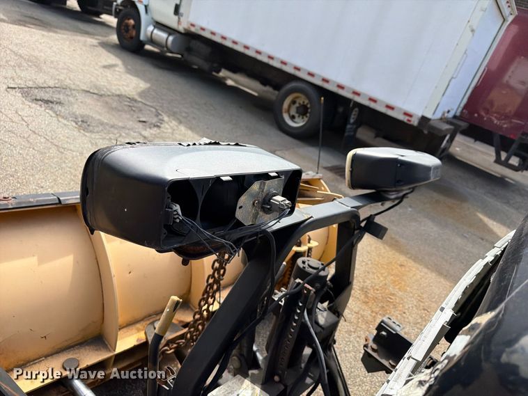 image for item FG3023 1998 Freightliner FL70 dump truck