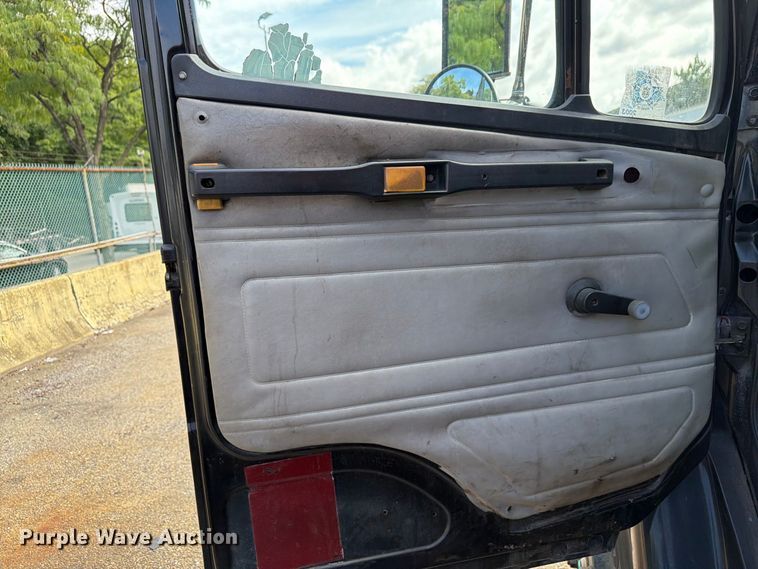 image for item FG3023 1998 Freightliner FL70 dump truck