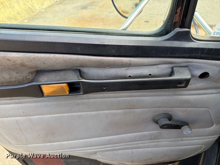 image for item FG3023 1998 Freightliner FL70 dump truck