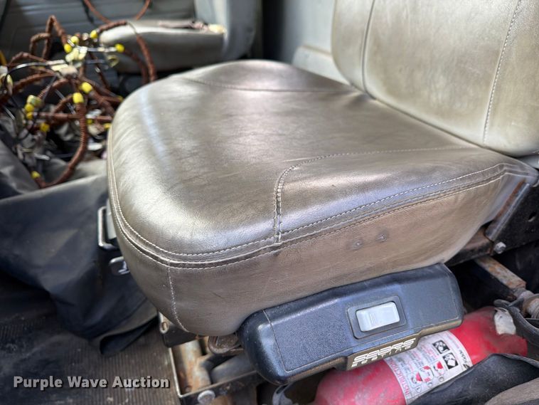 image for item FG3023 1998 Freightliner FL70 dump truck