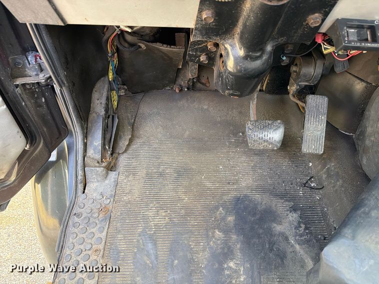 image for item FG3023 1998 Freightliner FL70 dump truck