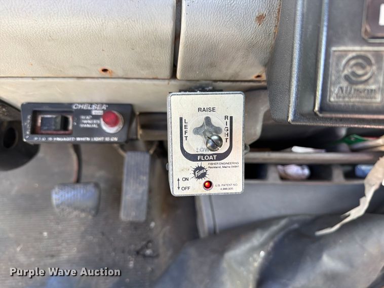 image for item FG3023 1998 Freightliner FL70 dump truck