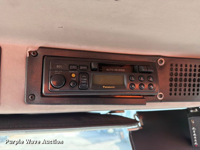 image for item FG3023 1998 Freightliner FL70 dump truck