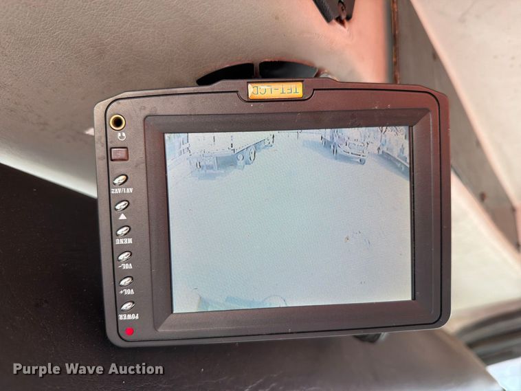 image for item FG3023 1998 Freightliner FL70 dump truck