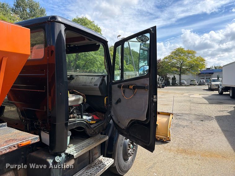 image for item FG3023 1998 Freightliner FL70 dump truck
