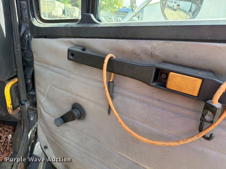 image for item FG3023 1998 Freightliner FL70 dump truck