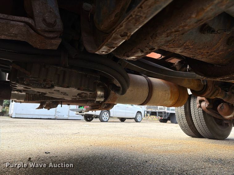 image for item FG3023 1998 Freightliner FL70 dump truck