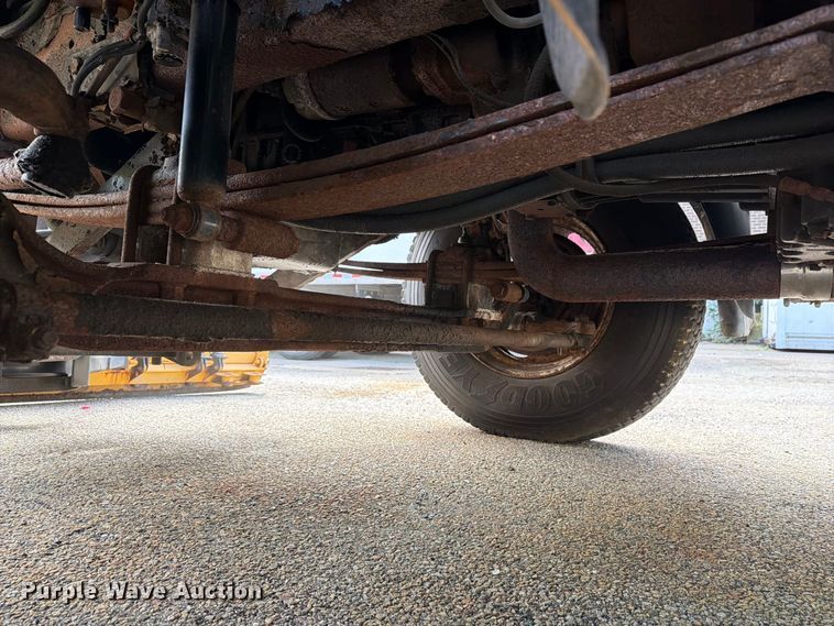 image for item FG3023 1998 Freightliner FL70 dump truck
