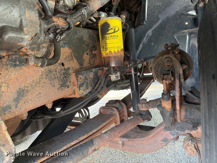 image for item FG3023 1998 Freightliner FL70 dump truck