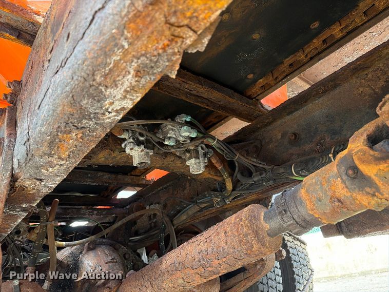image for item FG3023 1998 Freightliner FL70 dump truck