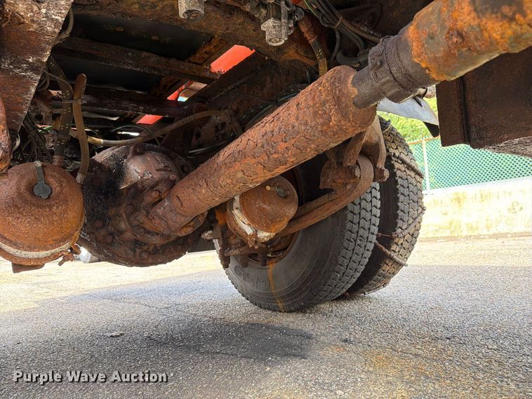 image for item FG3023 1998 Freightliner FL70 dump truck