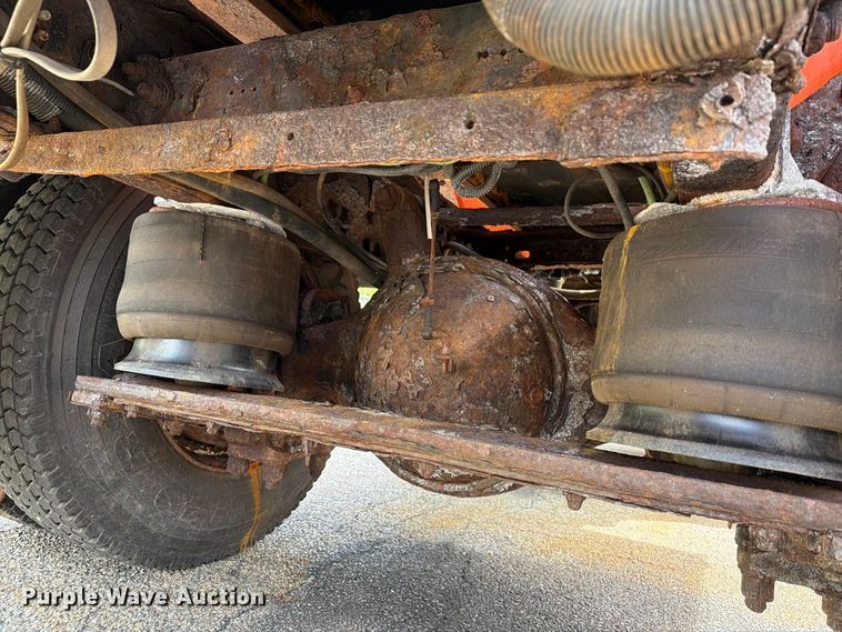image for item FG3023 1998 Freightliner FL70 dump truck
