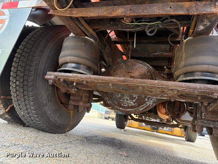 image for item FG3023 1998 Freightliner FL70 dump truck