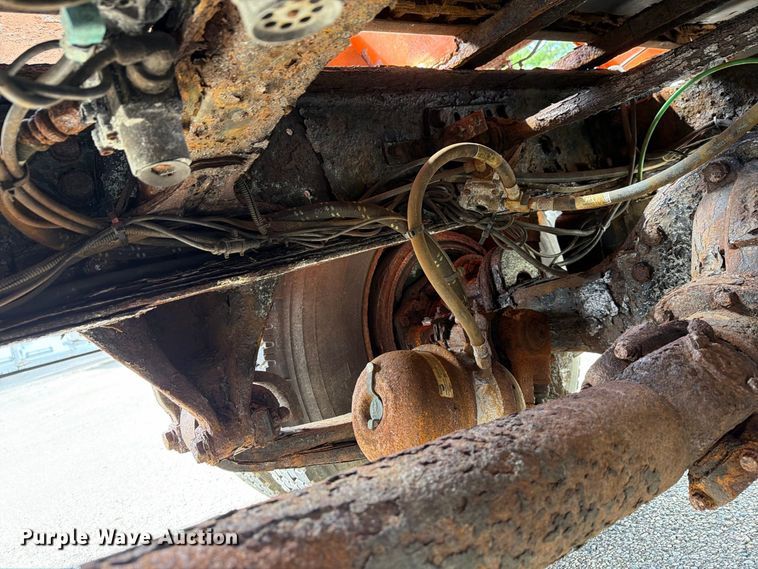 image for item FG3023 1998 Freightliner FL70 dump truck