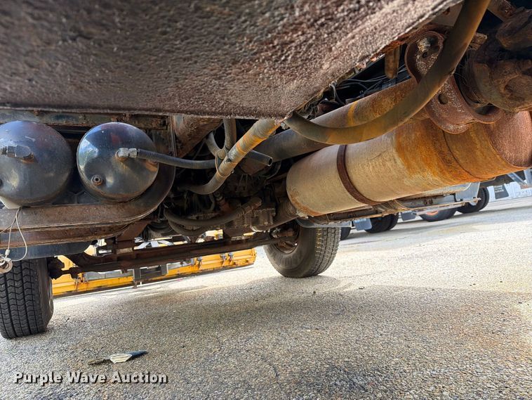 image for item FG3023 1998 Freightliner FL70 dump truck