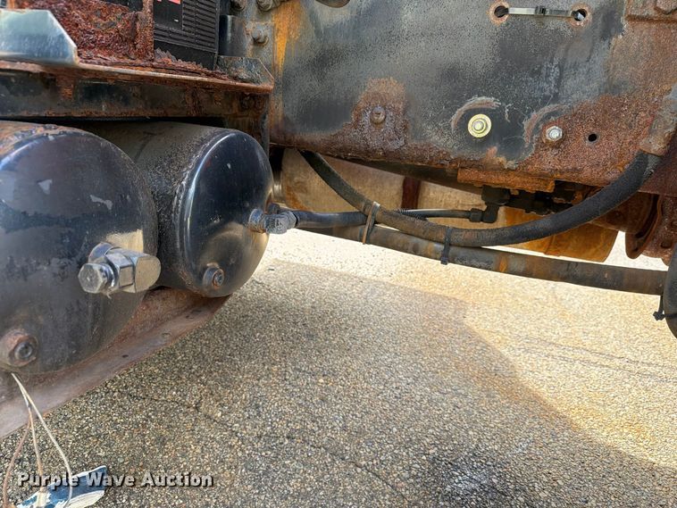 image for item FG3023 1998 Freightliner FL70 dump truck