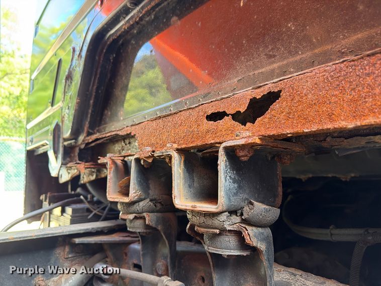 image for item FG3023 1998 Freightliner FL70 dump truck