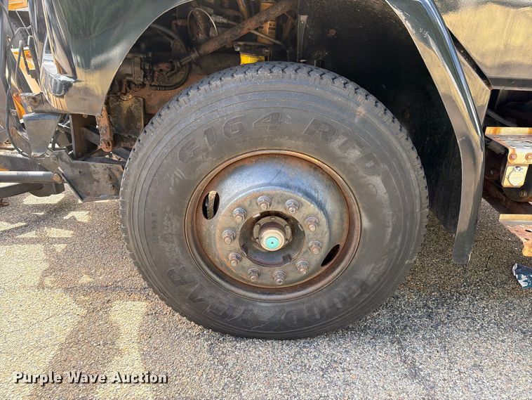 image for item FG3023 1998 Freightliner FL70 dump truck