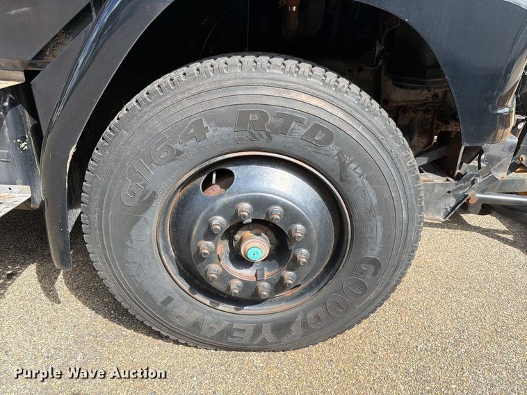 image for item FG3023 1998 Freightliner FL70 dump truck