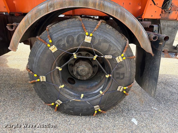 image for item FG3023 1998 Freightliner FL70 dump truck