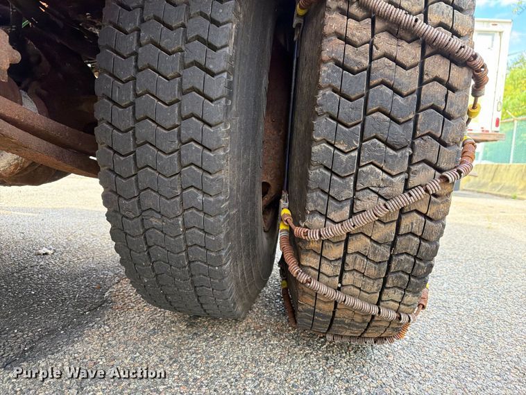 image for item FG3023 1998 Freightliner FL70 dump truck