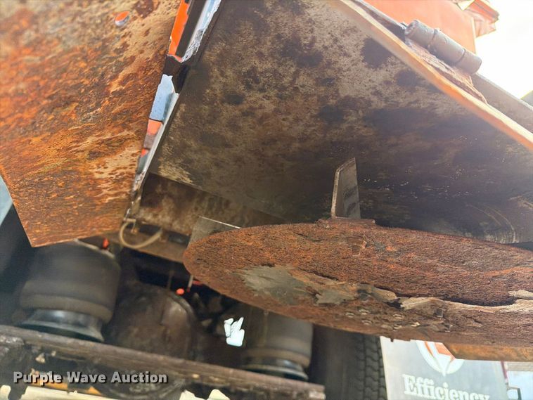 image for item FG3023 1998 Freightliner FL70 dump truck